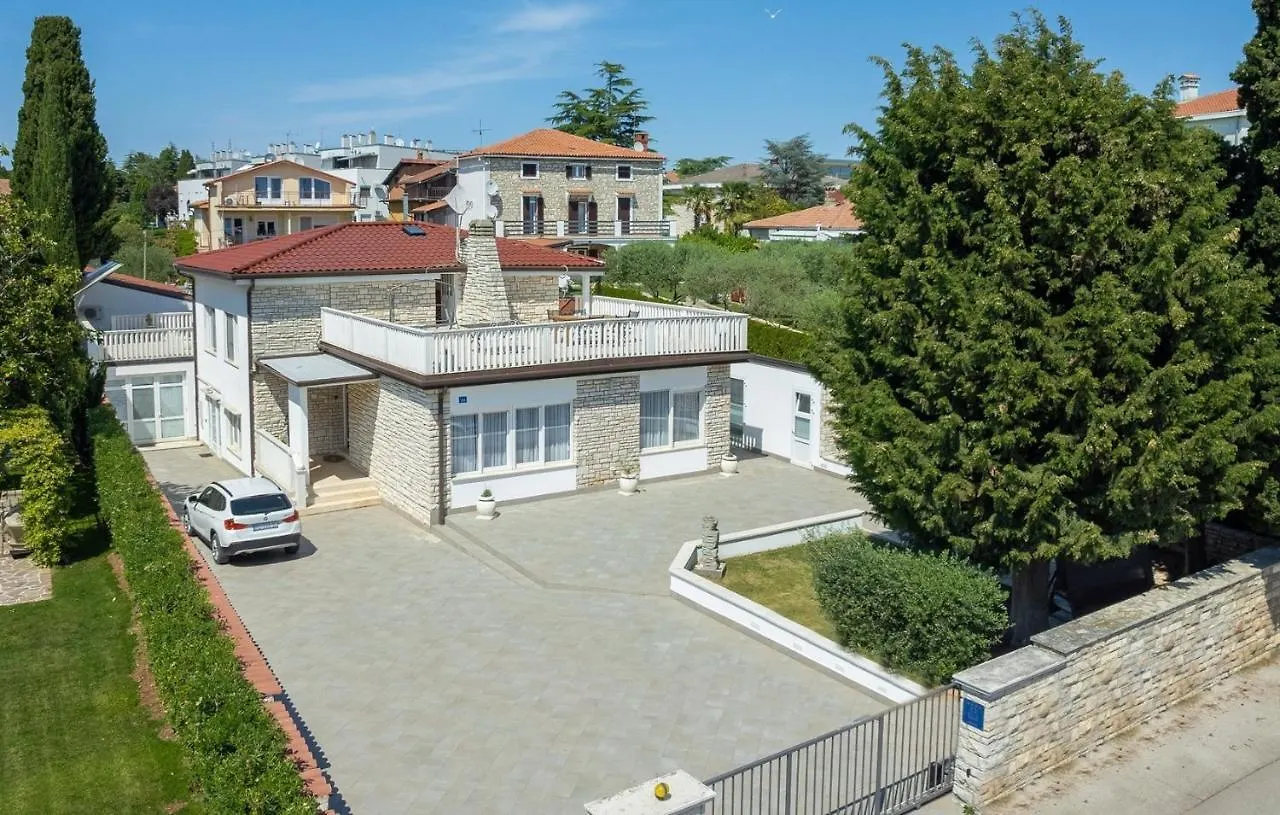 Casa Lungomare Hotel Umag 0*,  Croatia