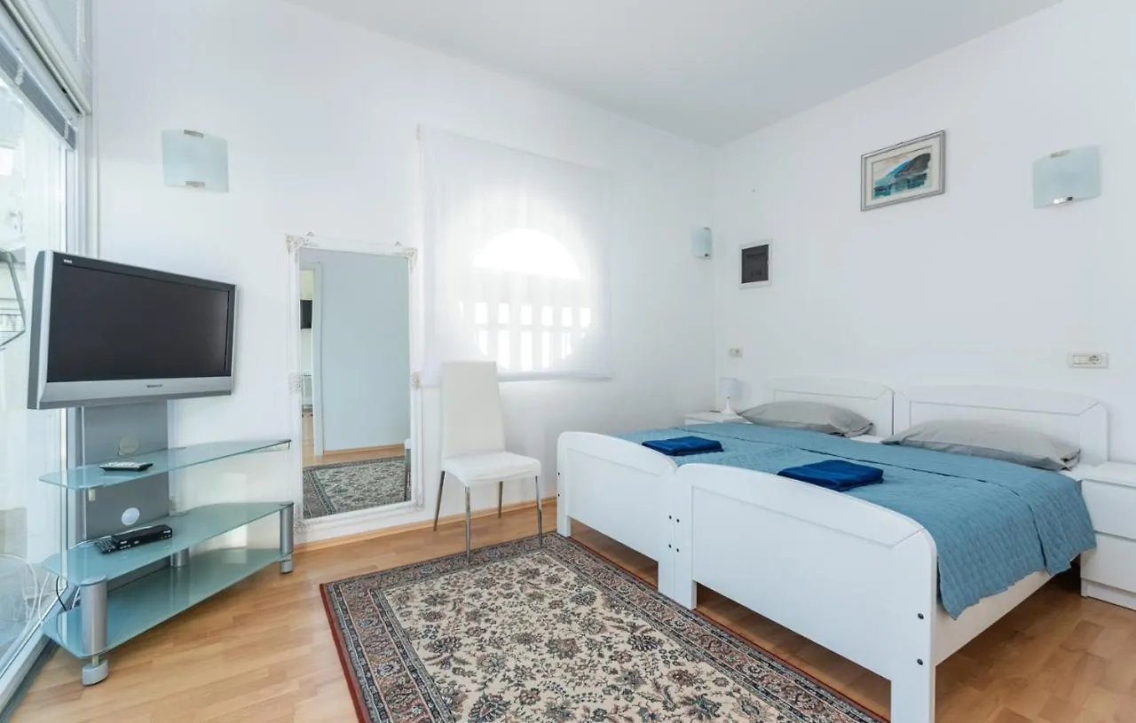 Casa Lungomare Hotel Umag Guest house